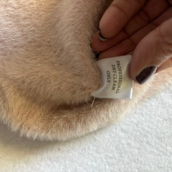 Joy Joy VERY SOFT Light PInk Furry Turtleneck Sweater Size M/L Cozy - Picture 8 of 8